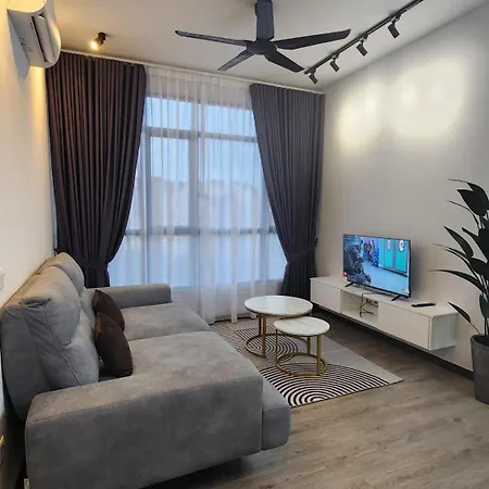 Fasha Homestay Putrajaya With Free Wifi 5Minutes To Picc Exterior photo