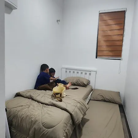 Fasha Homestay Putrajaya With Free Wifi 5Minutes To Picc Exterior photo